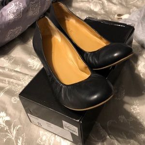 Black flats in good condition